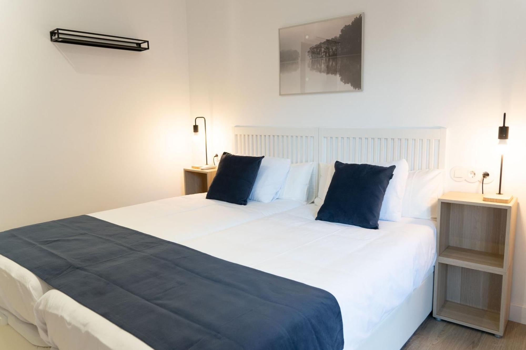 Apartamentos Mlc Ciudad De Linares リナーレス エクステリア 写真