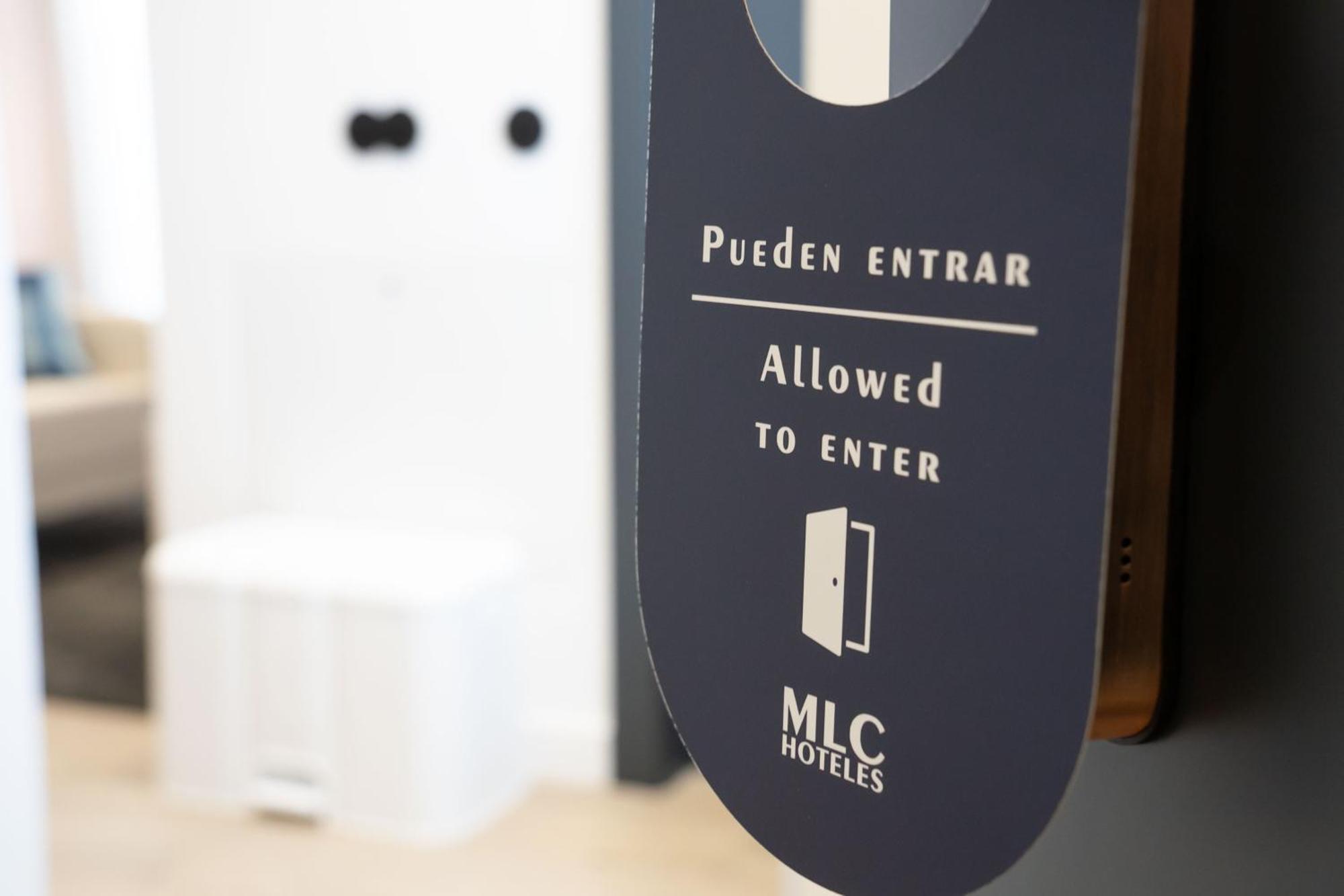Apartamentos Mlc Ciudad De Linares リナーレス エクステリア 写真