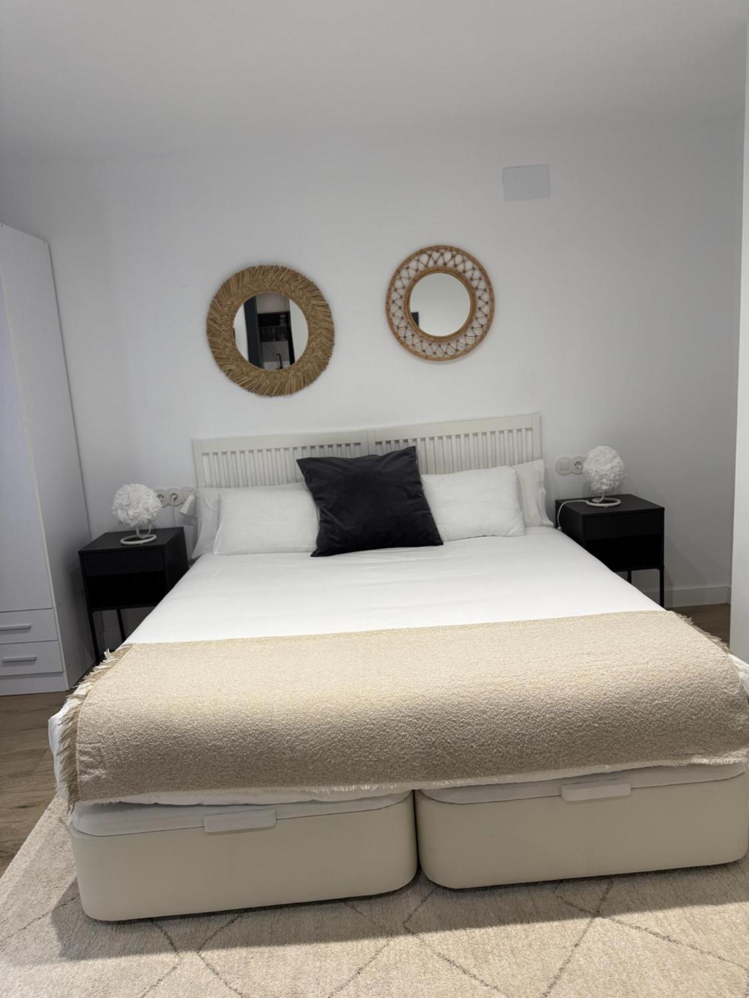 Apartamentos Mlc Ciudad De Linares リナーレス エクステリア 写真