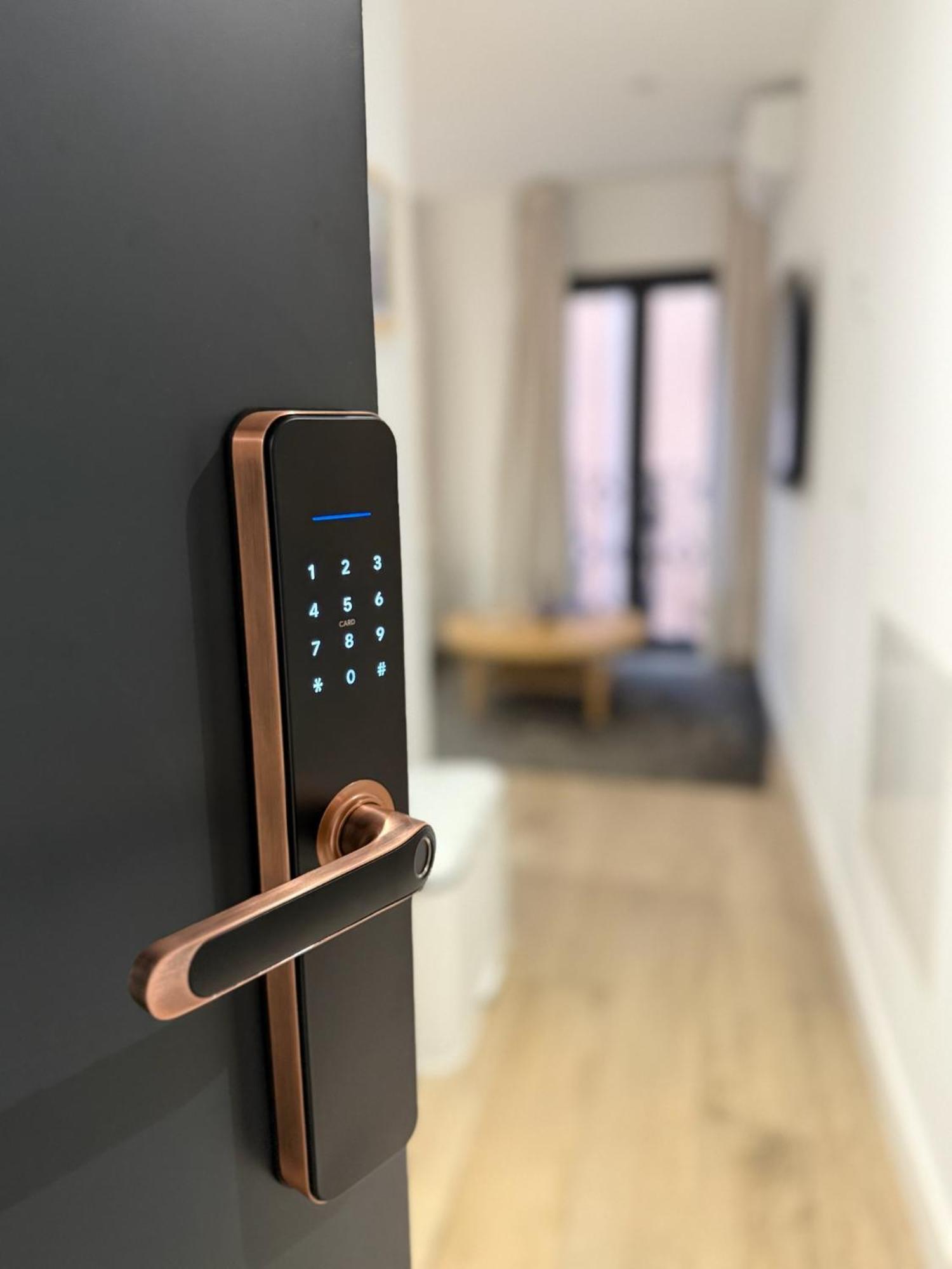 Apartamentos Mlc Ciudad De Linares リナーレス エクステリア 写真