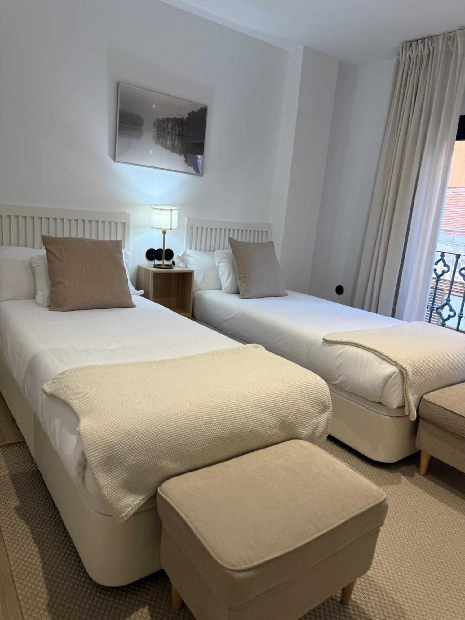 Apartamentos Mlc Ciudad De Linares リナーレス エクステリア 写真