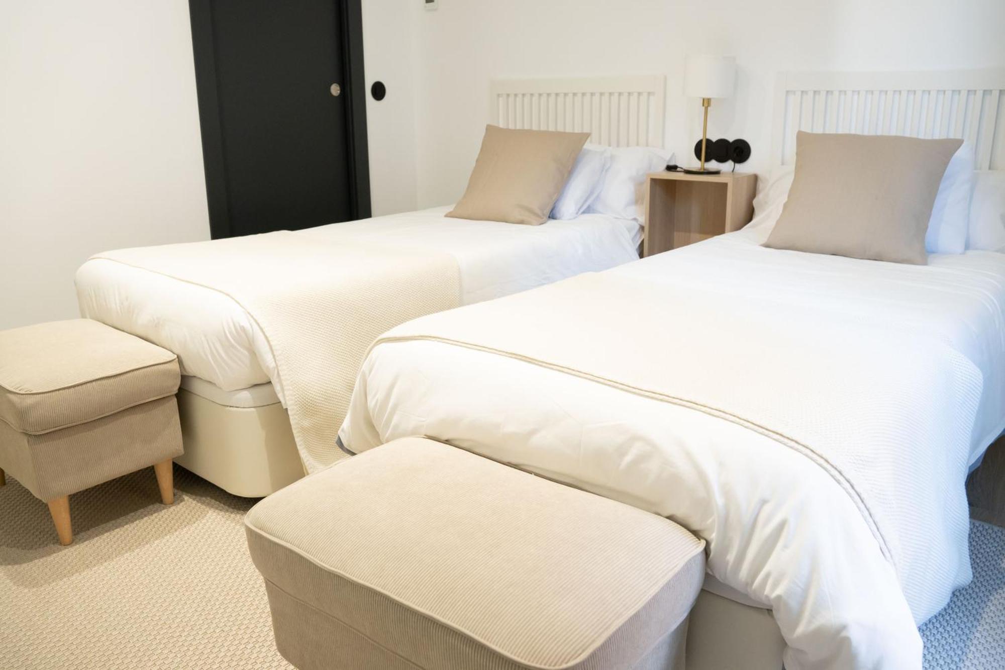 Apartamentos Mlc Ciudad De Linares リナーレス エクステリア 写真