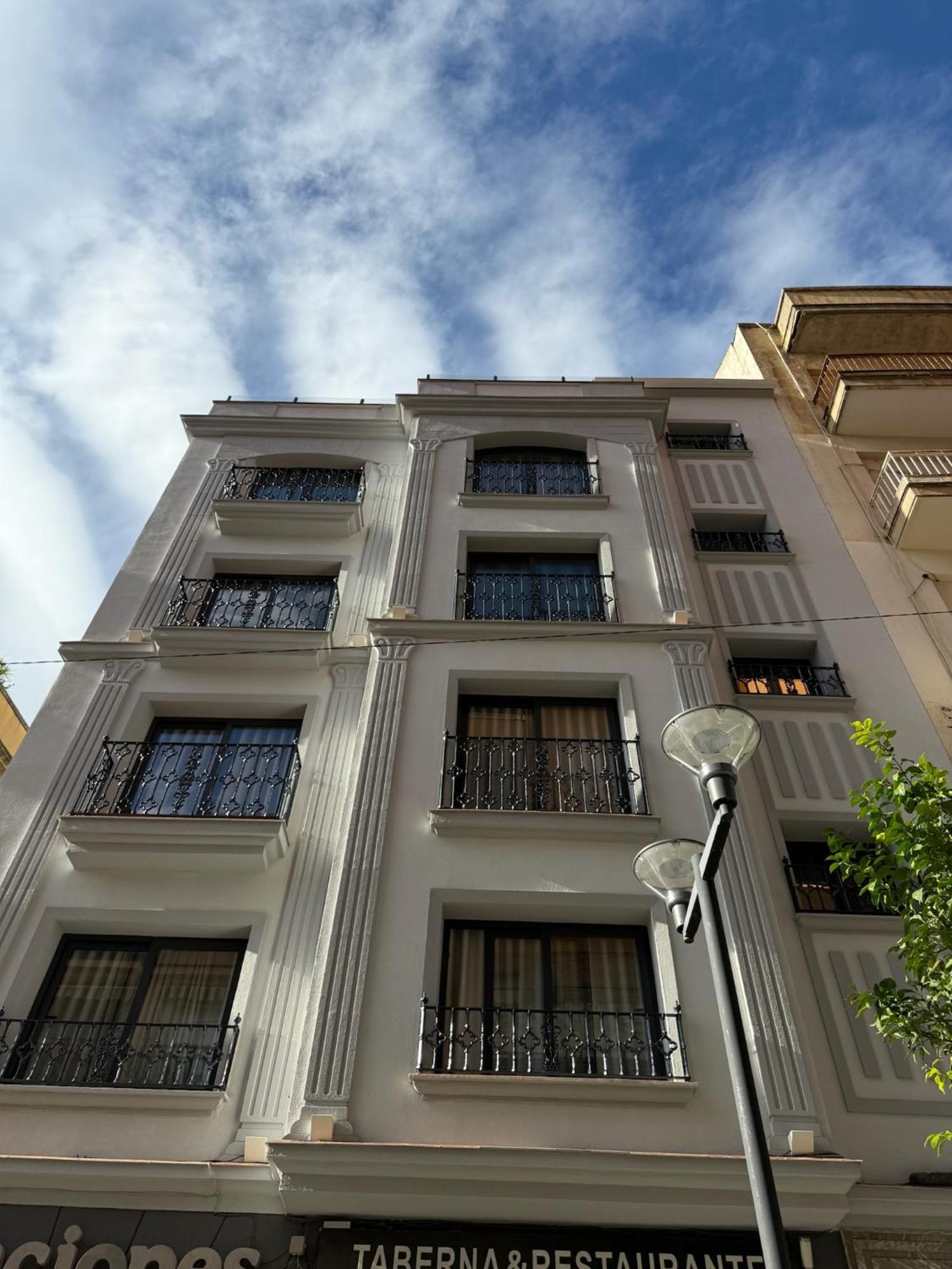 Apartamentos Mlc Ciudad De Linares リナーレス エクステリア 写真