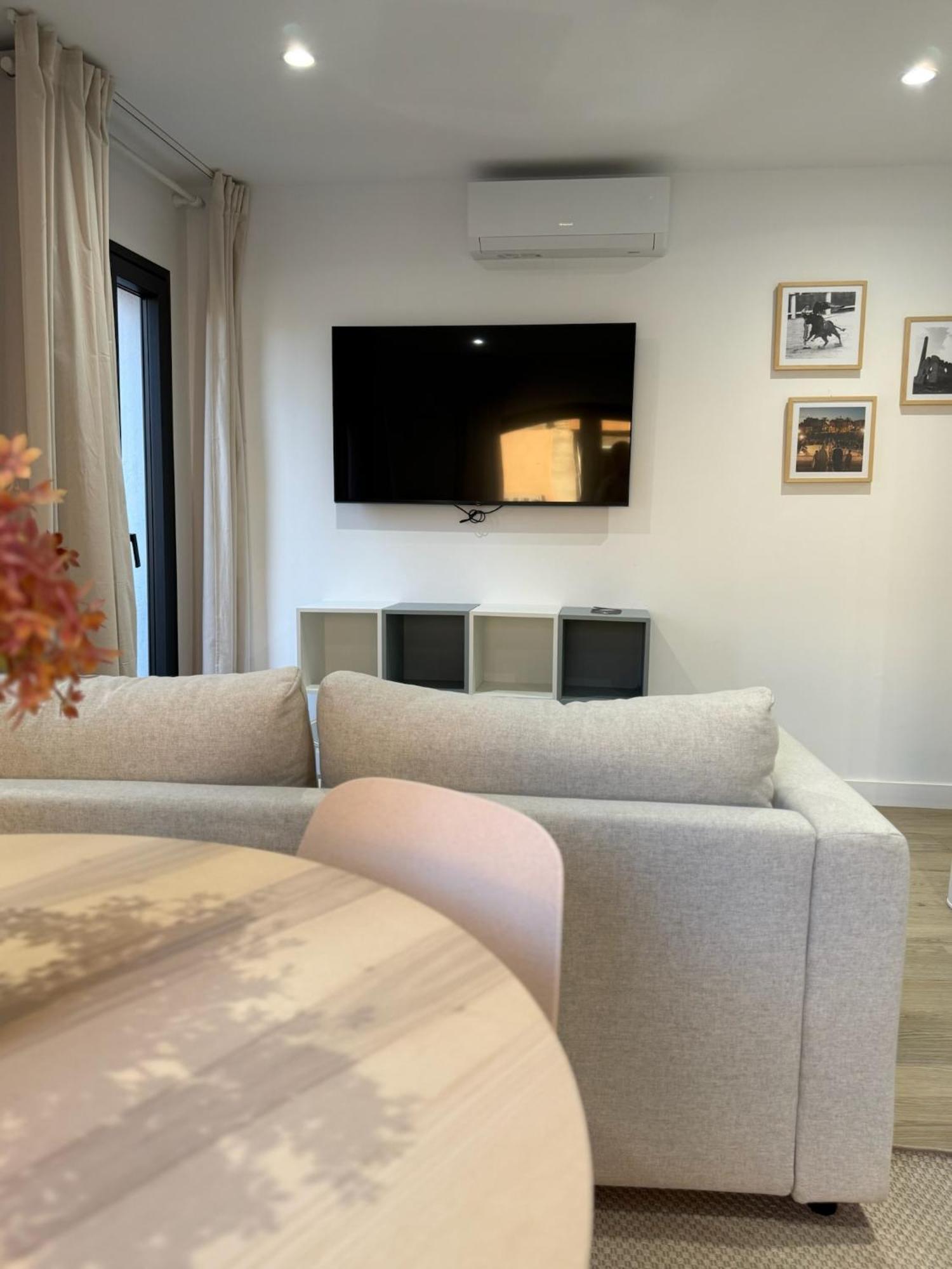Apartamentos Mlc Ciudad De Linares リナーレス エクステリア 写真