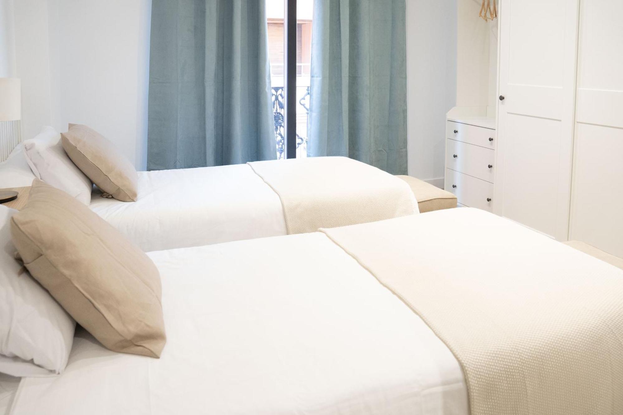 Apartamentos Mlc Ciudad De Linares リナーレス エクステリア 写真
