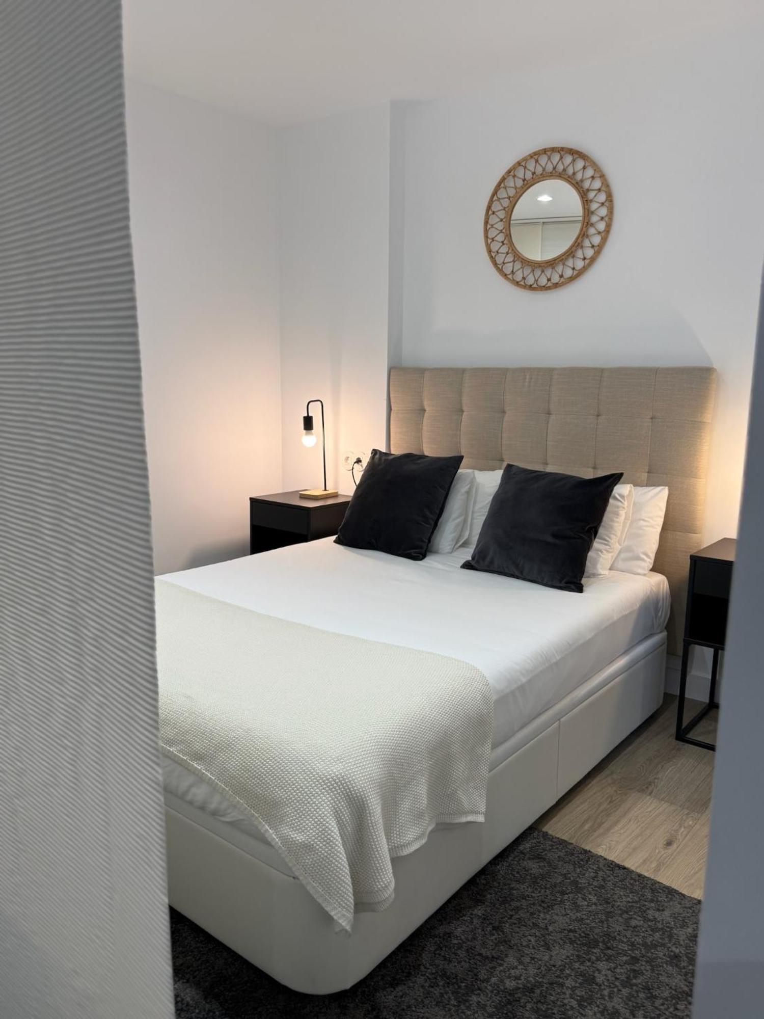 Apartamentos Mlc Ciudad De Linares リナーレス エクステリア 写真