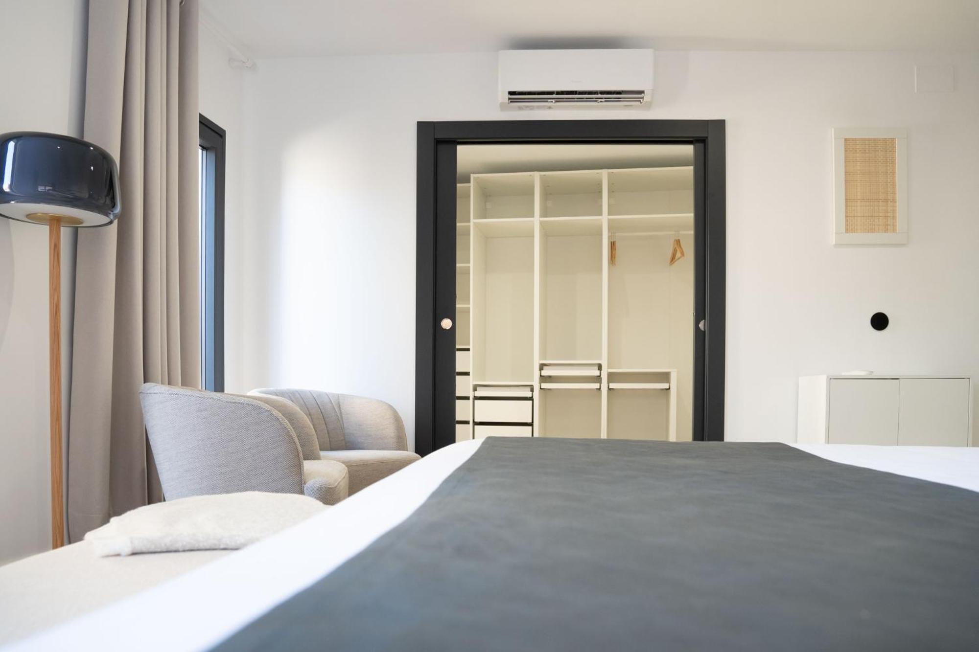 Apartamentos Mlc Ciudad De Linares リナーレス エクステリア 写真