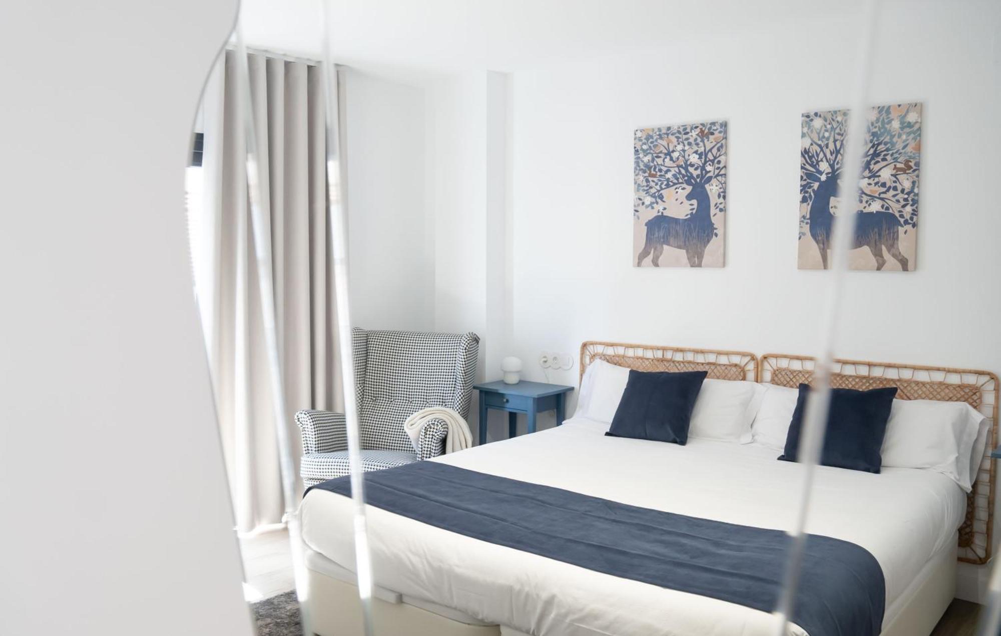 Apartamentos Mlc Ciudad De Linares リナーレス エクステリア 写真